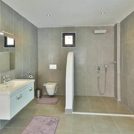 White Grotto 1 Bed For 2 Persons *