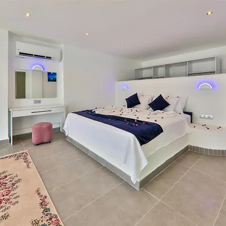 White Grotto 1 Bed For 2 Persons Villa Kaş